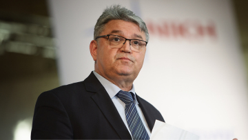 «Παρών» και όχι απών ο Νατσιός στην εκλογή Κακλαμάνη 