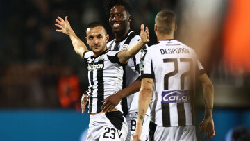  Ματς διαφήμιση στην Τούμπα - Ζωντανός για τον τίτλο ο ΠΑΟΚ, 3-2 την ΑΕΚ με απίθανη ανατροπή - Δείτε τα γκολ 