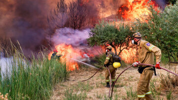 Έκτακτη σύσκεψη του Συντονιστικού Οργάνου Πολιτικής Προστασίας έπειτα από τις πολλές ταυτόχρονες φωτιές