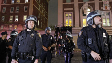 ΗΠΑ - Τα πανεπιστήμια στο χάος: Εκατοντάδες συλλήψεις και συγκρούσεις για τη Γάζα (βίντεο και φωτογραφίες)