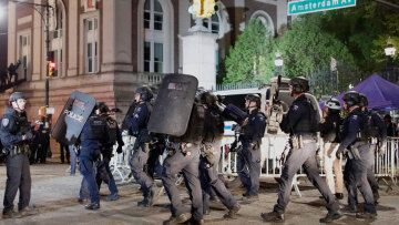 Πρυτανεία Κολούμπια: Εμείς ζητήσαμε την επέμβαση της αστυνομίας