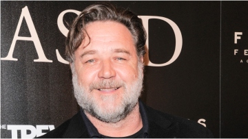 Ράσελ Κρόου: Παραδέχτηκε ότι λόγω των παιδιών του έβαλε σε δεύτερη μοίρα τη μουσική του καριέρα