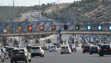 Κίνηση: Όπου φύγει-φύγει οι Αθηναίοι για το Πάσχα - Πόσοι έφυγαν από τις Εθνικές Οδούς, αναλυτικά στοιχεία 