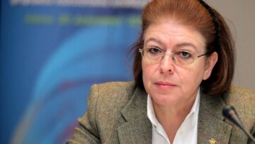 Μενδώνη για τον θάνατο του Αλέξανδρου Τομπάζη: Η κληρονομιά του μένει ζωντανή στα δεκάδες έργα του