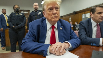 Νέο πρόστιμο $1.000 στον Τραμπ για περιφρόνηση του δικαστηρίου - «Την επόμενη φορά θα πας φυλακή» τον προειδοποίησαν