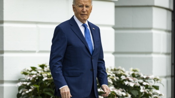 Προεδρικές εκλογές ΗΠΑ: Μάχη στήθος με στήθος δίνουν Μπάιντεν και Τραμπ, σύμφωνα με δημοσκόπηση