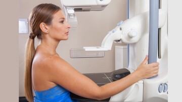 Μαστογραφία: 416.000 γυναίκες έκαναν δωρεάν, σε 26.000 εντοπίστηκαν ευρήματα 