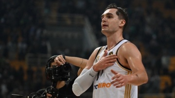 Η Μπαρτσελόνα αποσύρεται από τη διεκδίκησή του Χεζόνια, σύμφωνα με τη Mundo Deportivo