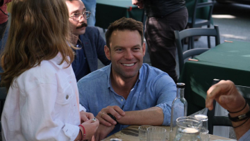 Ομοφοβική επίθεση σε Κασσελάκη στον Βόλο - Τι του φώναξαν και τι απάντησε