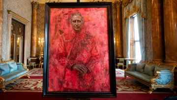 Βασιλιάς Κάρολος: Αποκαλύφθηκε το πρώτο επίσημο πορτρέτο μετά την στέψη - Δείτε βίντεο