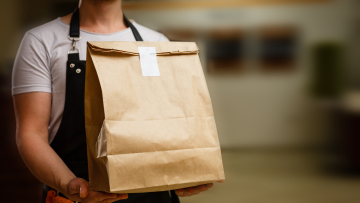 Τη «βομβαρδίζουν» με delivery εδώ και τρεις μήνες - Γυναίκα καταγγέλλει απίστευτη φάρσα στην Εύβοια