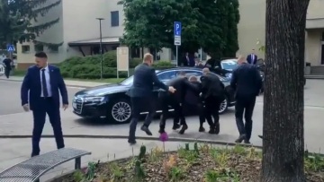 Απόπειρα δολοφονίας του Φίτσο: Η ρωσική υπηρεσία κατασκοπείας κατηγορεί την «παγκόσμια φιλελεύθερη ελίτ»