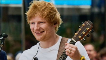 Εντ Σίραν: Έδωσε συναυλία - έκπληξη σε δημοτικό σχολείο στην Αγγλία