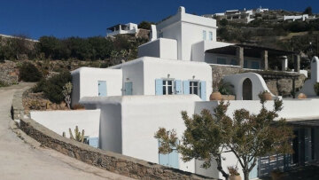 Πλειστηριασμοί: Στα αζήτητα οι «χρυσές» βίλες στην Αθήνα (pics)