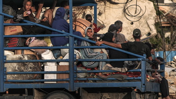 Γάζα: Εκατοντάδες χιλιάδες Παλαιστίνιοι φεύγουν από τη Ράφα, ενώ ο Νετανιάχου λέει πως αποφεύχθηκε η «καταστροφή»