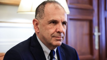 Ο Γεραπετρίτης διαψεύδει ότι το νομικό του γραφείο είχε συμμετάσχει στη διαμόρφωση του κειμένου της Συμφωνίας των Πρεσπών