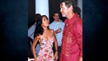 Σάλμα Χάγιεκ: Η φωτογραφία με τον Πιρς Μπρόσναν από τα παλιά