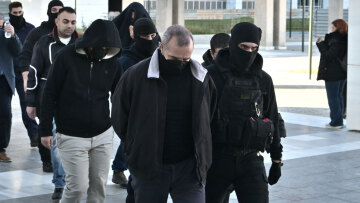 Βιασμός 12χρονης: Έρχεται δεύτερη δίκη για την φρίκη του Κολωνού, 18 νέοι κατηγορούμενοι - Οι Πακιστανοί, ο 82χρονος και ο ρόλος του Μίχου