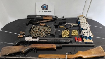 Ηράκλειο: Έριχνε μπαλωθιές με καλάσνικοφ - Χειροπέδες στον 25χρονο γαμπρό, 83 κάλυκες βρέθηκαν στην αυλή του