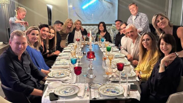 Άρης Σπηλιωτόπουλος: Το σούπερ δείπνο που ανέβασε με Λαζόπουλο, Ασημακόπουλο, Μπεκατώρου και άλλους