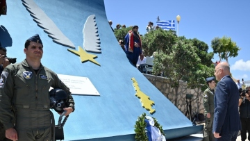 Ηλιάκης - Δένδιας: Το 2006 ανήλθε στο Πάνθεον των ηρώων της Πολεμικής μας Αεροπορίας