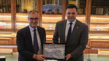 Κικίλιας: Βήμα - βήμα παραδίδουμε το «Αιγίς» - Τρία καινούργια ελικόπτερα στο Πυροσβεστικό Σώμα