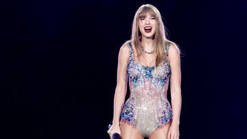 Τέιλορ Σουίφτ: To φόρεμά της λύθηκε, ενώ τραγουδούσε στη σκηνή