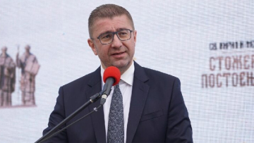Σκόπια - Μιτσκόσκι: Μιλά για «Δημοκρατία της Μακεδονίας» σε μήνυμα για τη σημερινή εθνική γιορτή στη χώρα του 