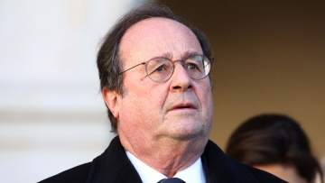 Στην Αθήνα ο Φρανσουά Ολάντ - Το τετ α τετ με Μητσοτάκη και το ντιμπέιτ της Κεντροαριστεράς