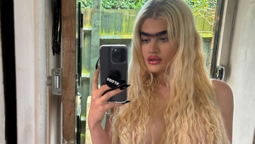 Σοφία Χατζηπαντελή: Ποζάρει ημίγυμνη για τα γενέθλιά της