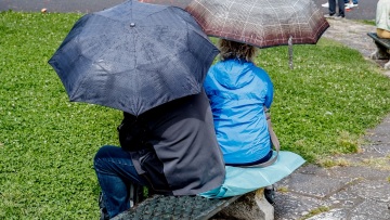 Καιρός: Βελτίωση από αύριο - Βροχές ξανά την Τετάρτη - Δείτε χάρτες