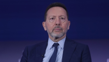 Στουρνάρας: Αυξημένες οι προκλήσεις για τις κεντρικές τράπεζες, κίνδυνος επιβράδυνσης ή αναστολής μείωσης επιτοκίων