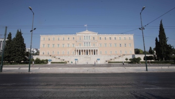 Προϋπολογισμός: Υπέρβαση 2 δισ. ευρώ στα φορολογικά έσοδα στο α' τετράμηνο