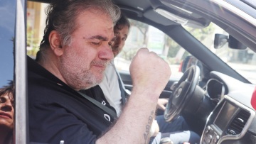 Δημήτρης Σταρόβας: Εξιτήριο για τον καλλιτέχνη - Με δάκρυα στα μάτια, ευχαριστούσε για τη συμπαράσταση