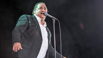 Βασίλης Καρράς: Η διαθήκη, η περιουσία και η σχέση του με το χρήμα