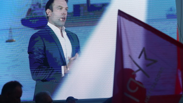 Πόθεν έσχες Κασσελάκη: Θα έπρεπε να είχε παραιτηθεί από τις  αλλοδαπές εταιρείες από το Νοέμβριο, λένε κυβερνητικές πηγές