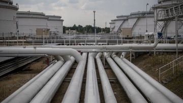 Reuters: Πάνω από 11 δισ. δολάρια βάζει στα ταμεία της η Ρωσία από τις πωλήσεις πετρελαίου και φυσικού αερίου τον Οκτώβριο