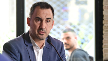 Πέθανε ο πατέρας του Αλέξη Χαρίτση - «Αντίο Βυρωνάκο μου, αντίο πατέρα, σε αγαπώ πολύ»