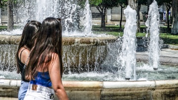 Δήμος Αθηναίων: Ανοίγουν επτά κλιματιζόμενες αίθουσες για τον καύσωνα