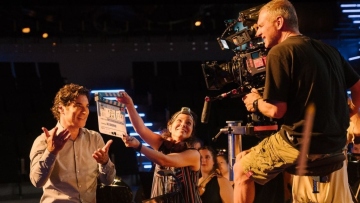 Χριστόφορος Παπακαλιάτης: Ανέβασε φωτογραφίες από το τελευταίο γύρισμα του Μaestro στους Παξούς