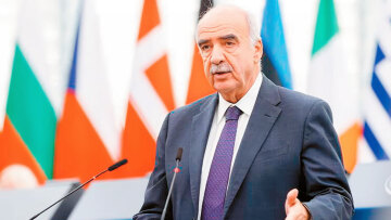 Μεϊμαράκης στο protothema.gr: Να μην «γκριζάρει» το μήνυμα των εθνικών εκλογών - Χρειαζόμαστε ευρωπαϊκό στρατιωτικό βραχίονα