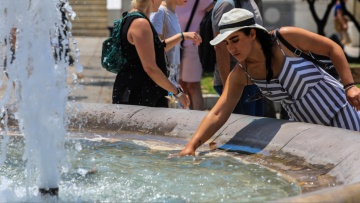 Ιούνιος 2024: Ακραία υψηλές τιμές θερμοκρασίας σε όλη τη χώρα - Δείτε χάρτες του meteo