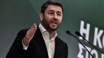 ΠΑΣΟΚ: «Ανεδαφικά» τα σενάρια για συγκόλληση με τη Νέα Αριστερά, δεν κάνουμε παρασκηνιακές συμφωνίες