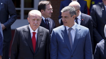 Ερντογάν: Τουρκία και Ισπανία θα παράγουν από κοινού νέο αμφίβιο στρατιωτικό σκάφος