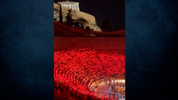 Δείτε πώς θα είναι το βιντεοκλίπ των Coldplay που γυρίστηκε στο Ηρώδειο