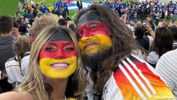 Xάιντι Κλουμ: H selfie με τον σύζυγό της από την έναρξη του Euro 2024 