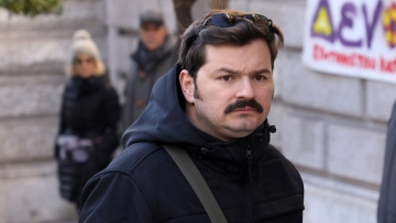 Ιωάννης Απέργης: Ο γιος μου δηλώνει ότι θέλει να γίνει ηθοποιός, θα φέρει ένα βαρύ φορτίο έχοντας πατέρα καλλιτέχνη