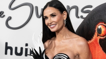 Ντέμι Μουρ: Ανέβασε φωτογραφίες του Μπρους Γουίλις για την Ημέρα του Πατέρα