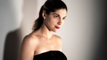 Ηρώ Μπέζου: «Η επιρροή της οικογένειάς μου ήταν καθοριστική στην απόφαση να ασχοληθώ με την τέχνη»