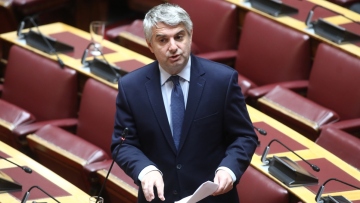 Ο Κωνσταντινόπουλος μετά τη διαγραφή παραδίδει την έδρα στο ΠΑΣΟΚ: «Δεν θα πάω σε κανένα κόμμα, επιστρέφω στην κανονικότητα της ζωής μου»